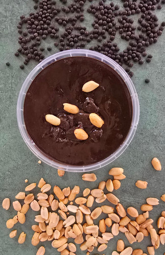 کره بادام زمینی با شکلات تلخ ۵۰۰ گرمی دهکده روغن